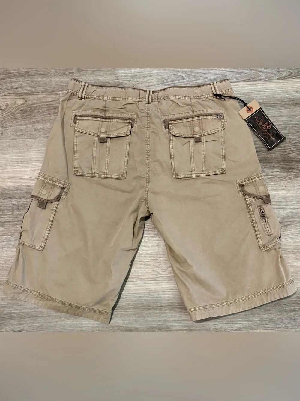 Rivet de Cru Khaki Twill Cargo Shorts size 40 MSRP $78 New with Tags